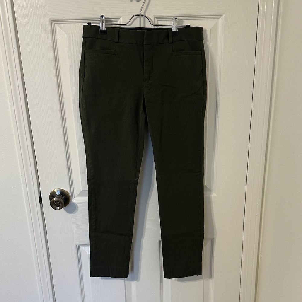 Banana Republic Sloan Curvy Fit Pants in Olive